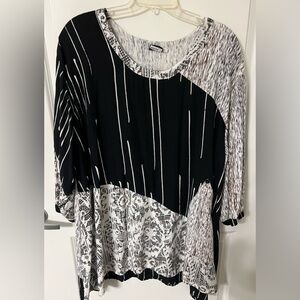 Black, tan and cream Iguana tonic top 1X.